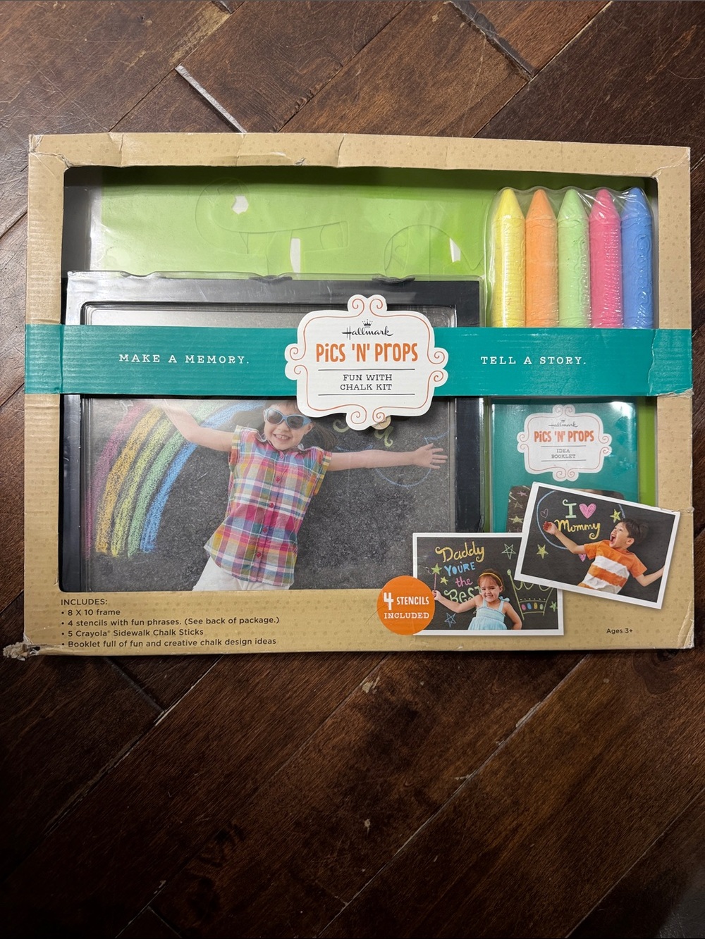 Hallmark Pics ‘N’ Props